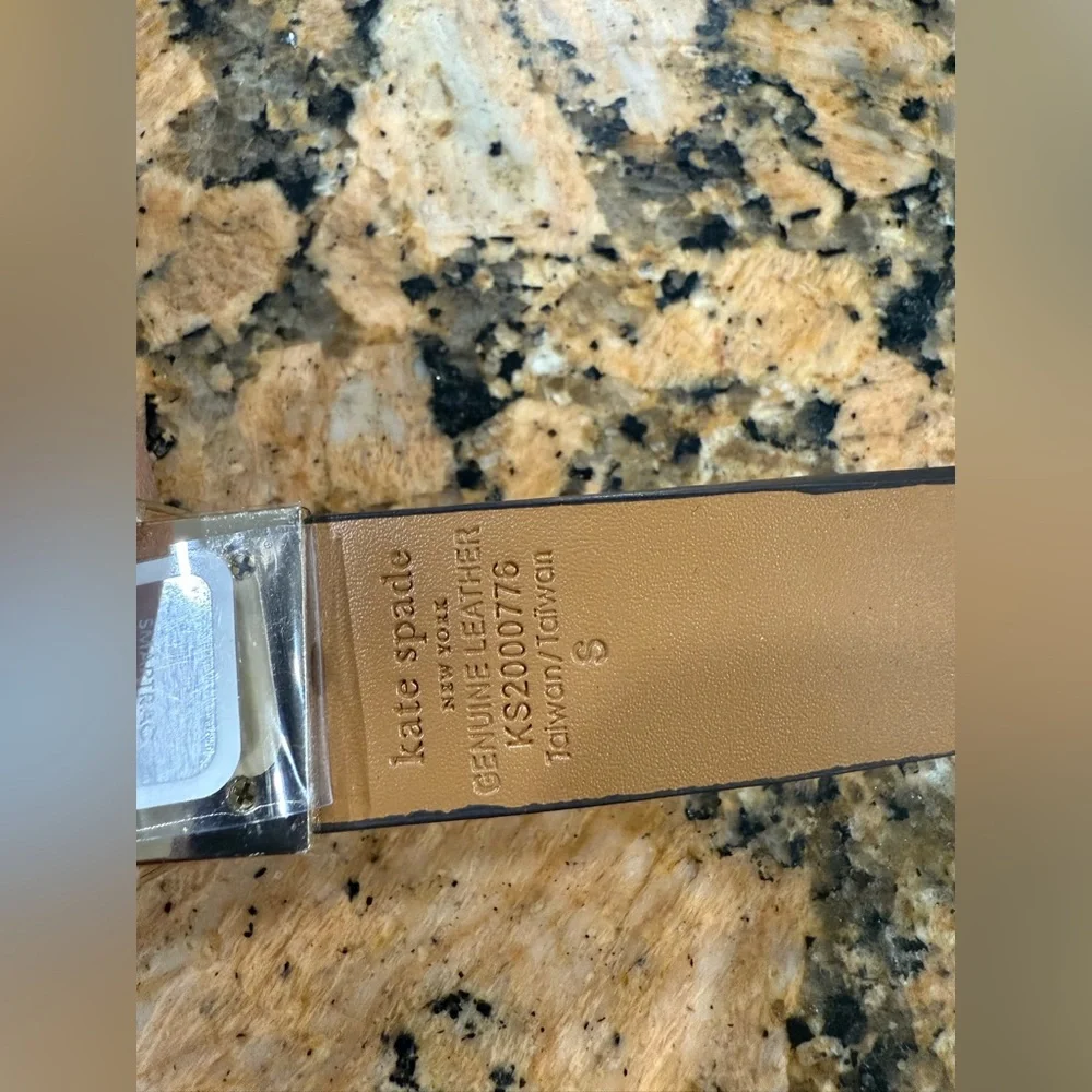 Kate Spade New York gold buckle pink belt - Picture 3 of 6
